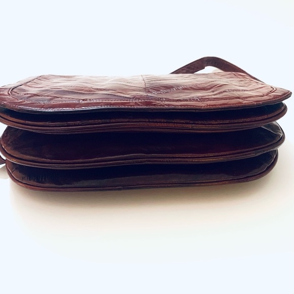 VINTAGE EEL LEATHER Curved
Shoulder Bag / Clutch Bag, burgundy - Picture 9 of 9